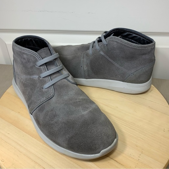 CROCS Kinsale Gray Chukka Suede Leather Triple Comfort Boots Slip On Shoes Sz 10 - Picture 15 of 15